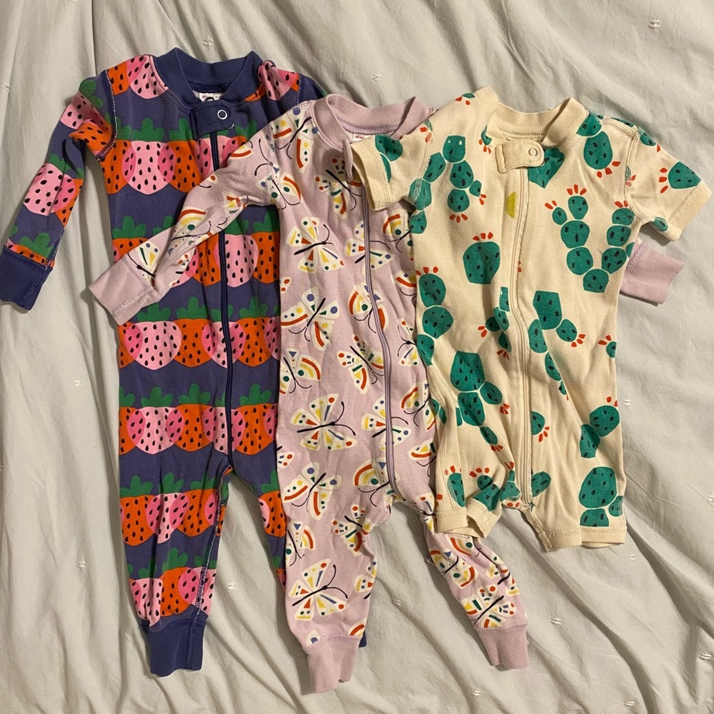 Hanna Andersson 18-24 month zip-up pajama bundle
